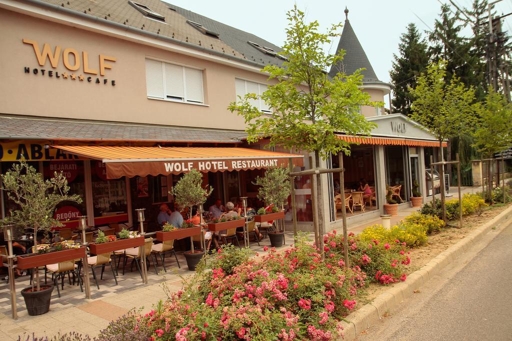 Hotel Wolf Panzio Sárvár Exterior foto
